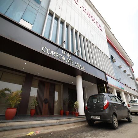 Oyo 15561 Corporate Villa Jammu Exteriör bild