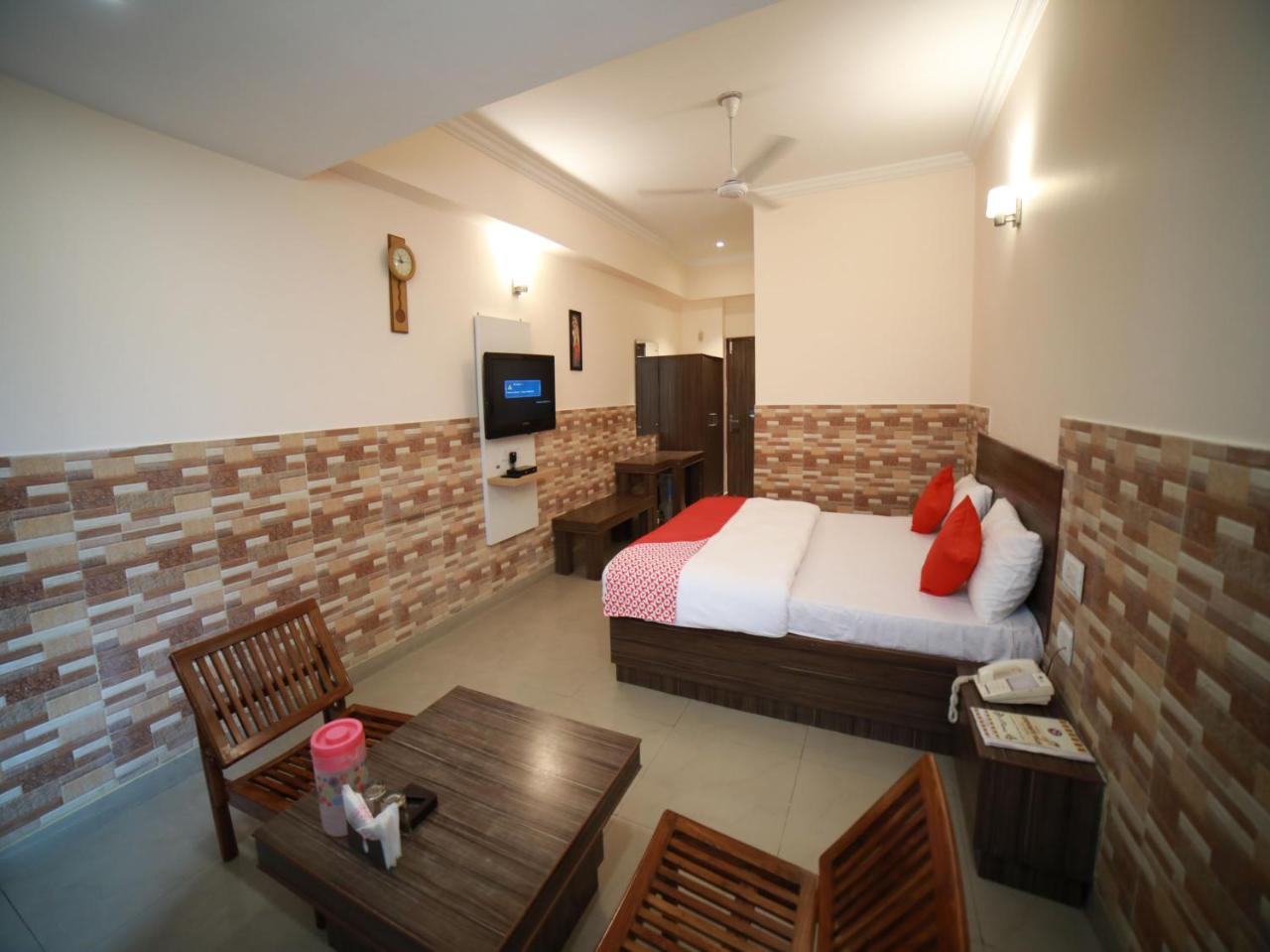 Oyo 15561 Corporate Villa Jammu Exteriör bild