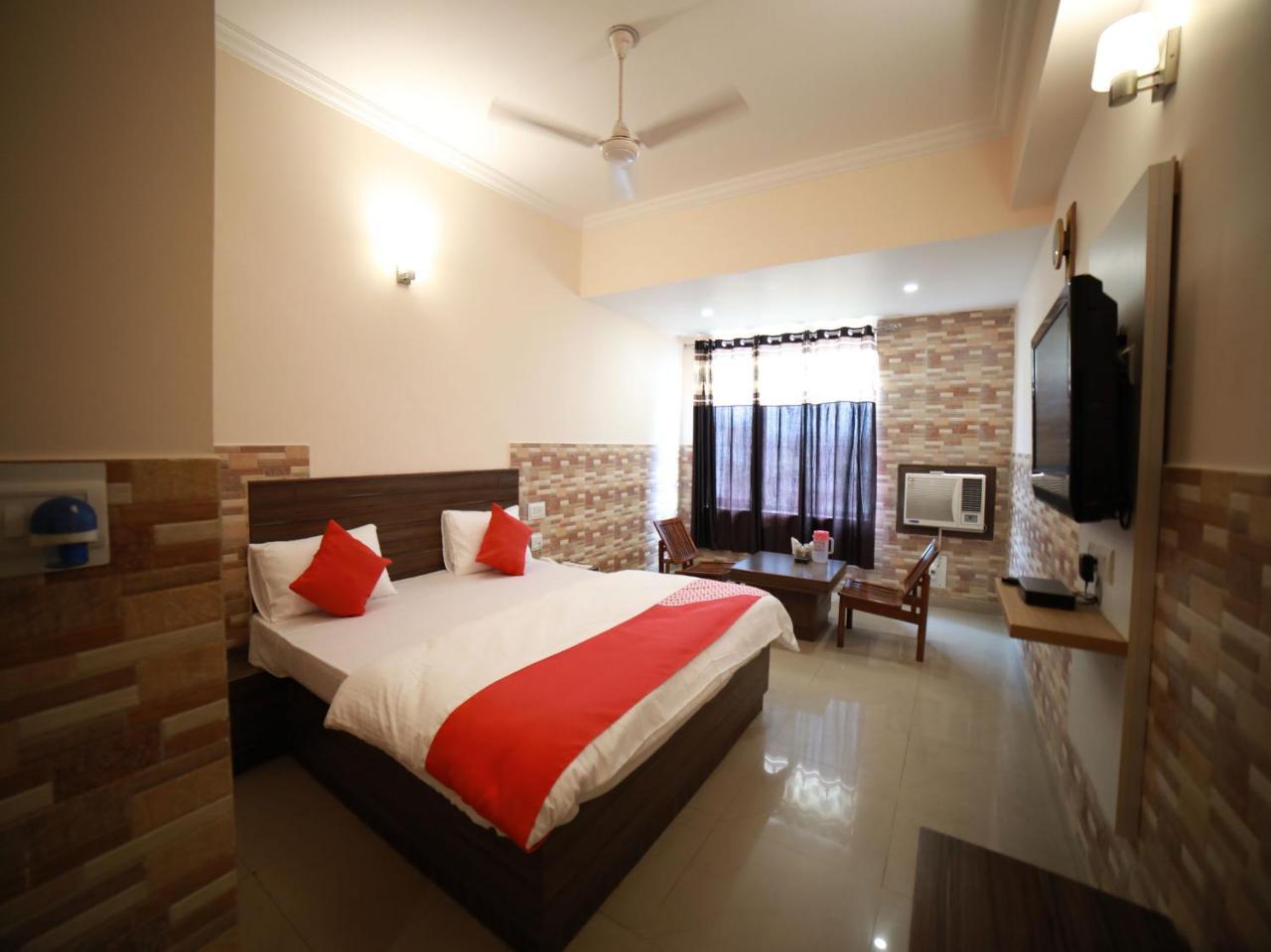 Oyo 15561 Corporate Villa Jammu Exteriör bild
